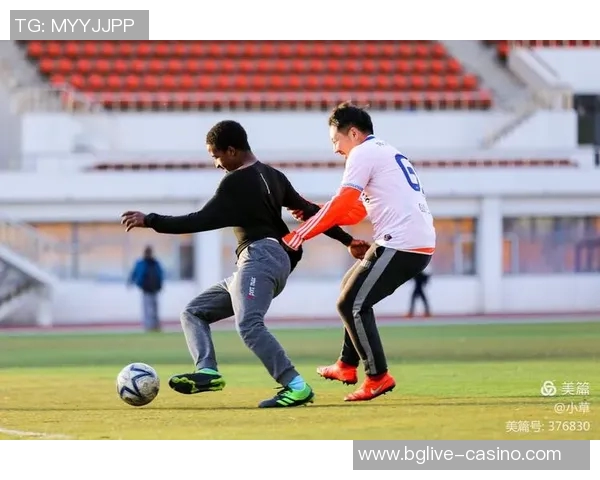 劳托卡与雷瓦的激烈对决揭示足球战术的精彩与魅力 劳托卡与雷瓦的激烈对决揭示足球战术的精彩与魅力